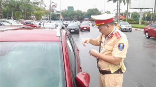 Hàng trăm phương tiện nhận thông báo phạt nguội vì đậu, đỗ sai quy định
