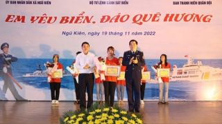 Khơi dậy tình yêu biển đảo cho thế hệ trẻ