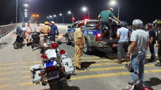 Tuần tra xử lý “quái xế” càn quấy đường phố Huế