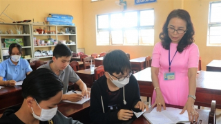 Cô giáo nặng lòng với học sinh vùng sâu