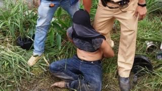 Bắt “nóng” tên cướp có nhiều tiền án