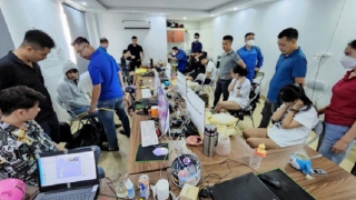 Nhiều hình thức biến tướng từ “tín dụng đen” cho vay qua app