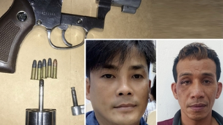 Bắt nhóm trộm, thu giữ súng và nhiều hung khí nguy hiểm