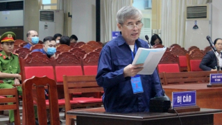 Vụ án 200 triệu lít xăng lậu: Bị cáo cầm đầu chỉ nhận tội buôn lậu 127 triệu lít