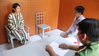 Cuộc đời “sóng gió” của những kẻ bán con