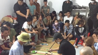 Sới bạc ngày ra chòi rẫy, đêm “rúc” trong khu dân cư