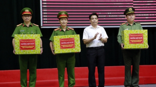 Thưởng nóng 3 đơn vị làm rõ hoạt động cho vay và đòi nợ kiểu “khủng bố”