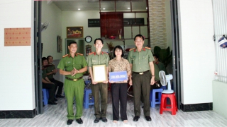 Cụm thi đua số 9 – Bộ Công an bàn giao 3 căn nhà Nghĩa tình đồng đội