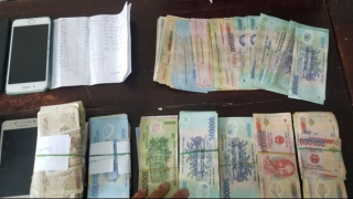 Thuê nhà để tổ chức… cá độ bóng đá