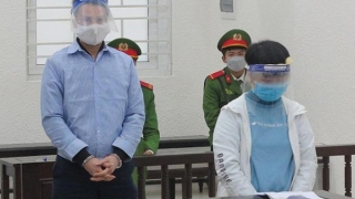 Cho đồng nghiệp vay lãi cao rồi nhờ “giang hồ” đòi nợ