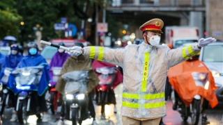 Miền Bắc mưa lạnh, vùng núi trời rét; Trung Bộ ngày hửng nắng