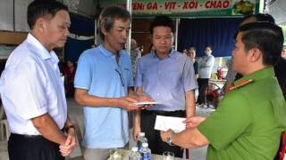 Thăm hỏi, hỗ trợ gia đình thai phụ và 2 con gái tử vong sau vụ tai nạn nghiêm trọng