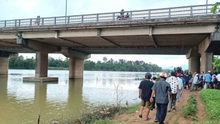 Bàng hoàng phát hiện thi thể nữ sinh lớp 9 trên sông Bồ