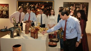 Khai mạc triển lãm “Sản phẩm sơn mài Việt Nam”