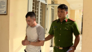 Triệt phá đường dây làm giấy tờ giả