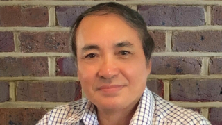 Tâm thức biển trong thơ Nguyên Hùng