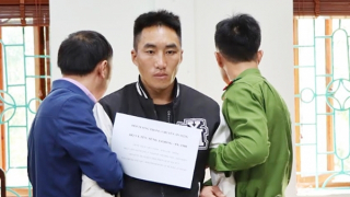 Bắt đối tượng mua bán 40 bánh heroin