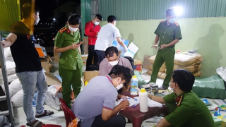 Bắt quả tang 2 đối tượng sản xuất thuốc bảo vệ thực vật giả