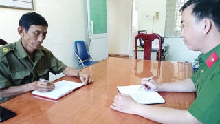 Công an viên bán chuyên trách gắn bó cơ sở