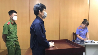 Ba lần đột nhập cửa hàng máy ảnh, “siêu trộm” lãnh 14 năm tù