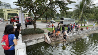 Cháu bé đi lạc trong công viên Thống Nhất tử vong dưới hồ