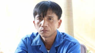 Người phụ nữ bị giật dây chuyền mưu trí kéo ngã tên cướp