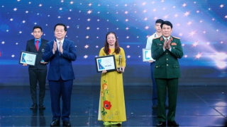 Trao giải Cuộc thi tìm hiểu về biển, đảo Việt Nam “Tổ quốc bên bờ sóng”