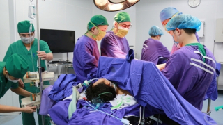 Nam thanh niên nhảy cầu Bãi Cháy được cứu sống ngoạn mục