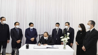 Việt Nam gửi điện chia buồn việc đồng chí Giang Trạch Dân từ trần