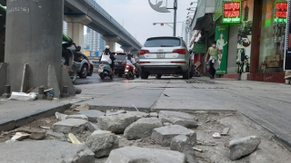 Hà Nội nói gì về "độ bền 70 năm" của đá lát vỉa hè liên tục hư hỏng?
