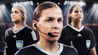 Nữ trọng tài lần đầu “cầm còi” tại một trận World Cup của bóng đá nam