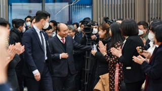 Nâng tầm trí tuệ cuả người Việt Nam, góp phần phát triển Hàn Quốc và xây dựng quê hương