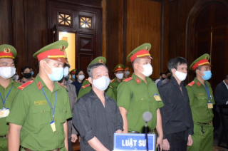 Giải thưởng nhân quyền - khi trò lố đã lộ