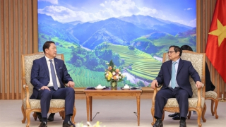 Thủ tướng Phạm Minh Chính tiếp Bộ trưởng Quốc phòng Mông Cổ