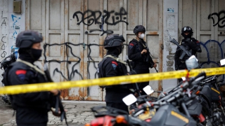 Đánh bom liều chết vào đồn cảnh sát, 2 người thiệt mạng