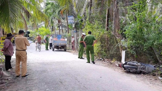 Trộm xe máy rồi lao vào xe ba gác trong lúc tẩu thoát