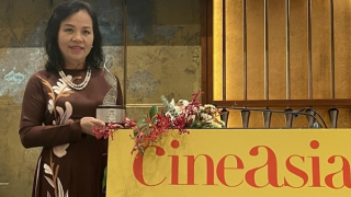 TS Ngô Phương Lan nhận giải thưởng Người có nhiều đóng góp về tác quyền khu vực châu Á Thái Bình Dương