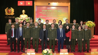 Giới thiệu cuốn sách về công tác xây dựng Đảng trong CAND do Bộ trưởng Tô Lâm chủ biên