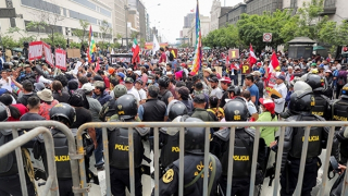 Tương lai bất định của Peru sau "cú ngã" của Tổng thống Castillo