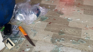 Chồng đâm vợ nguy kịch rồi treo cổ tự tử