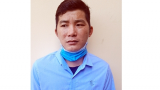 Tông xe vào tổ công tác hòng trốn đo nồng độ cồn