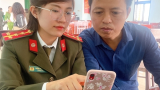 Công an Thừa Thiên-Huế cấp hộ chiếu qua ứng dụng VNEID