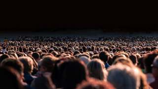 Bùng nổ dân số: Thảm kịch cho tương lai nhân loại?