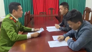 Ngồi cà phê, tổ chức cá độ bóng đá tiền tỷ