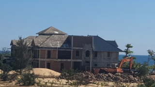 Khu dịch vụ nghỉ dưỡng ven biển không phép xây dựng gần 3 năm mới bị phát hiện