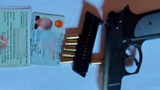 Bảo vệ mỏ cát nổ súng “thị uy” người nuôi ngao