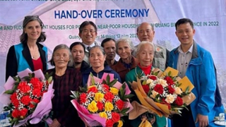 Niềm vui trong những căn nhà được hỗ trợ của chương trình Phát triển Liên Hợp Quốc