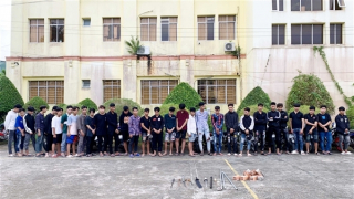 Ngăn chặn 30 thanh thiếu niên mang hung khí tự chế đi giải quyết mâu thuẫn