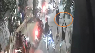 Mâu thuẫn trên mạng, 2 nhóm "trẻ trâu" hỗn chiến gây náo loạn đường phố