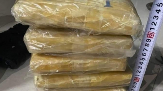 Giấu hơn 5 vạn viên MTTH tại nhà riêng và ô tô